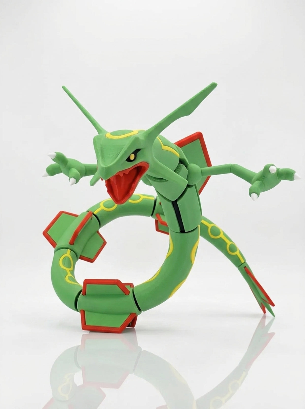 Figura Rayquaza 23cm + Base (Normal) – Figura Coleccionable 3D